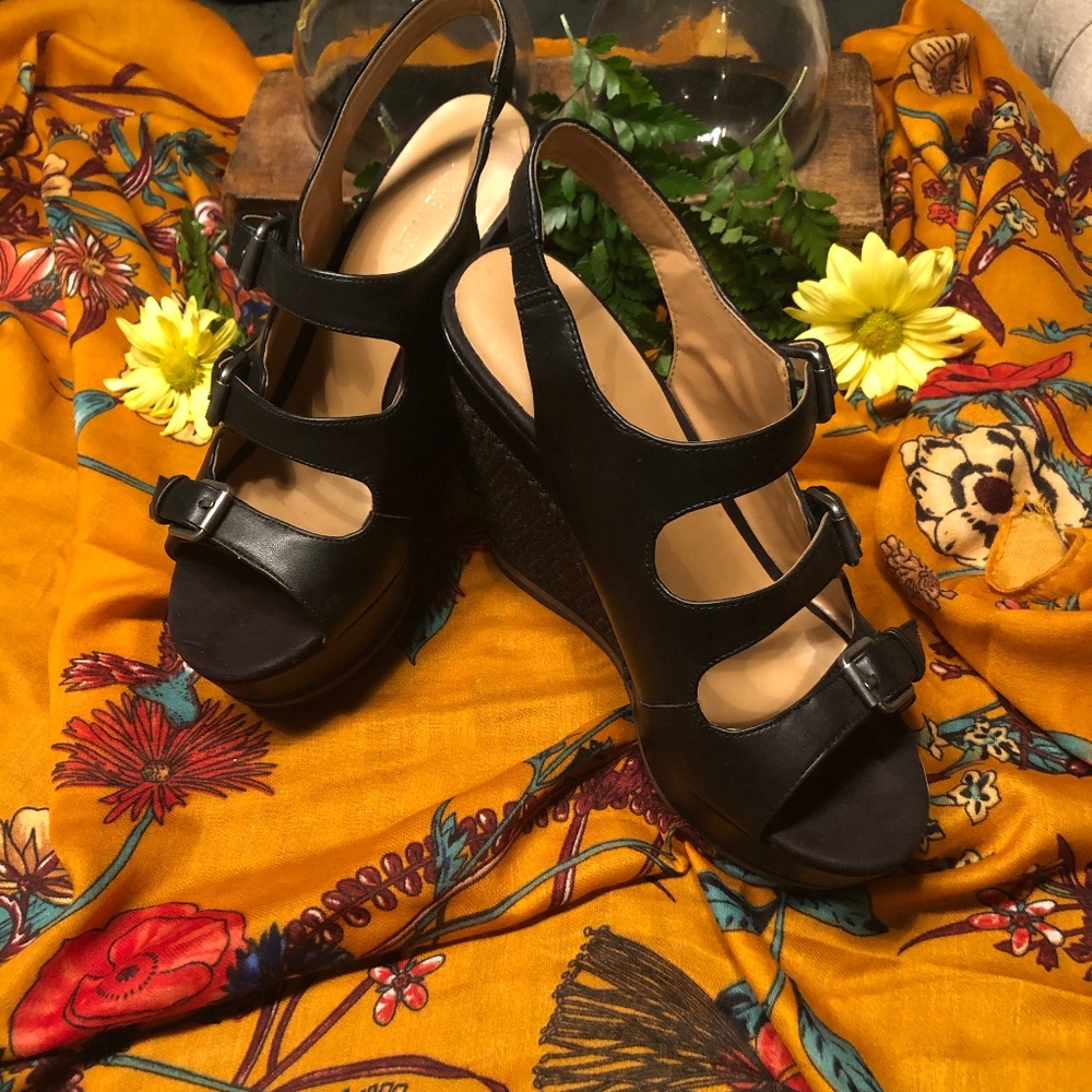 Nine West Wixsono Wedge Sandal